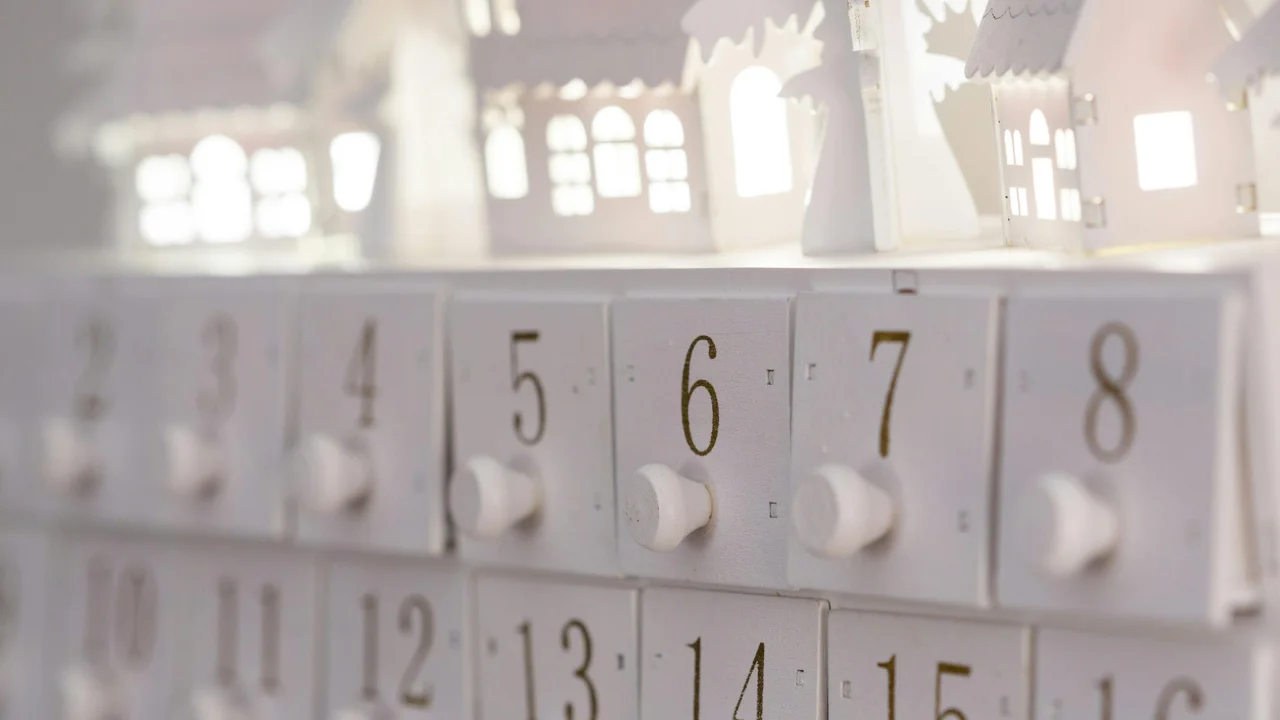 Join us for Bigger Friendship this Advent Season!